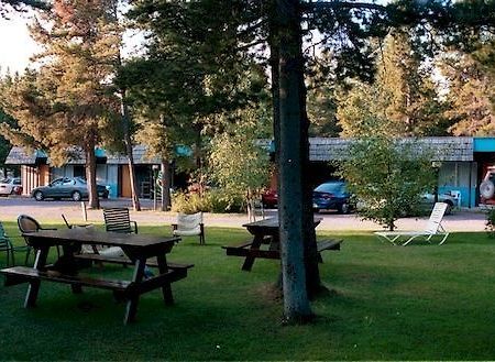 Mountain Pine Motel East Glacier Park Village Esterno foto