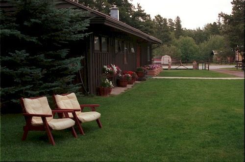 Mountain Pine Motel East Glacier Park Village Esterno foto